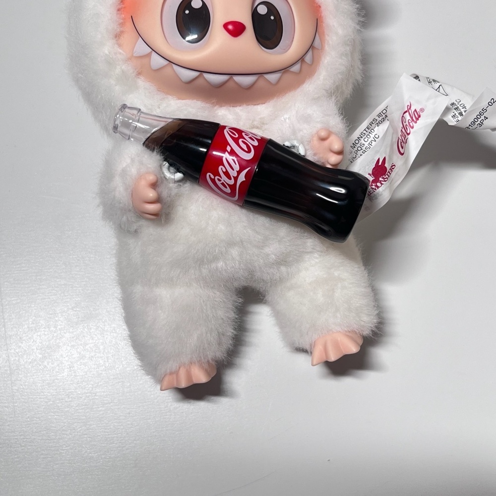 Original Labubu Popmart x The Monsters Vinyl Face x Coca Cola Surprise Shake - Picture 3 of 10